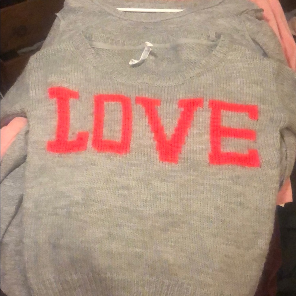 Long sleeve knit top
